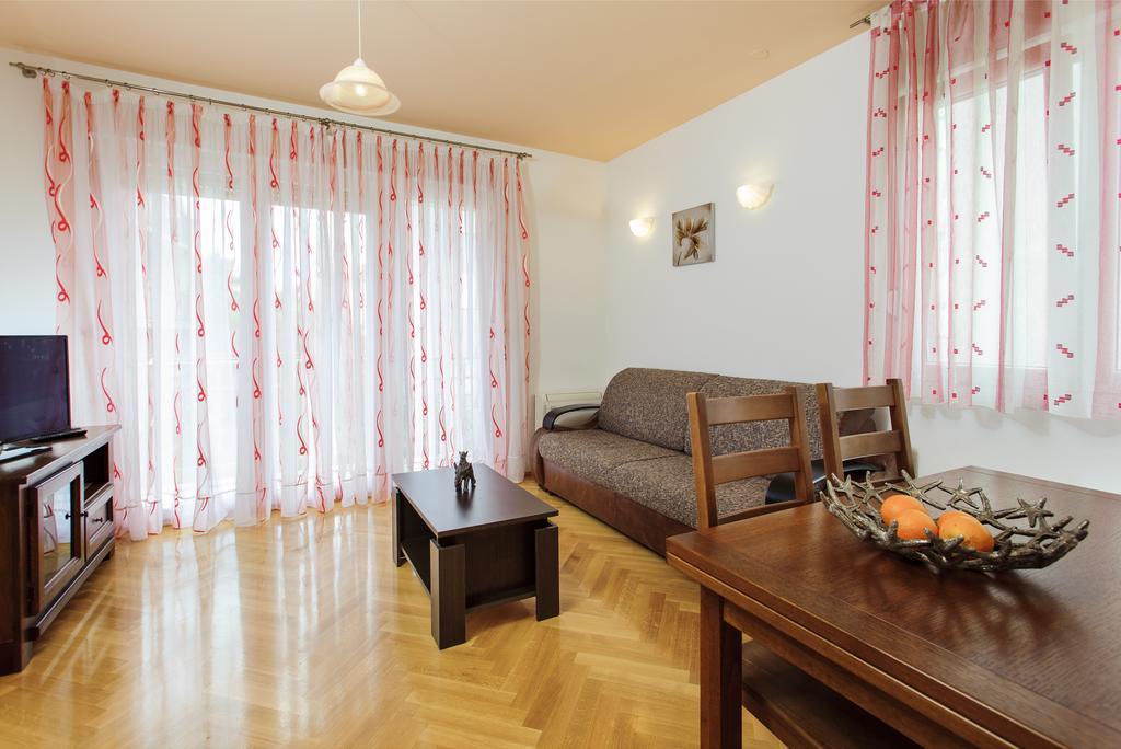 Amigo Comfort Apartments سبليت الغرفة الصورة